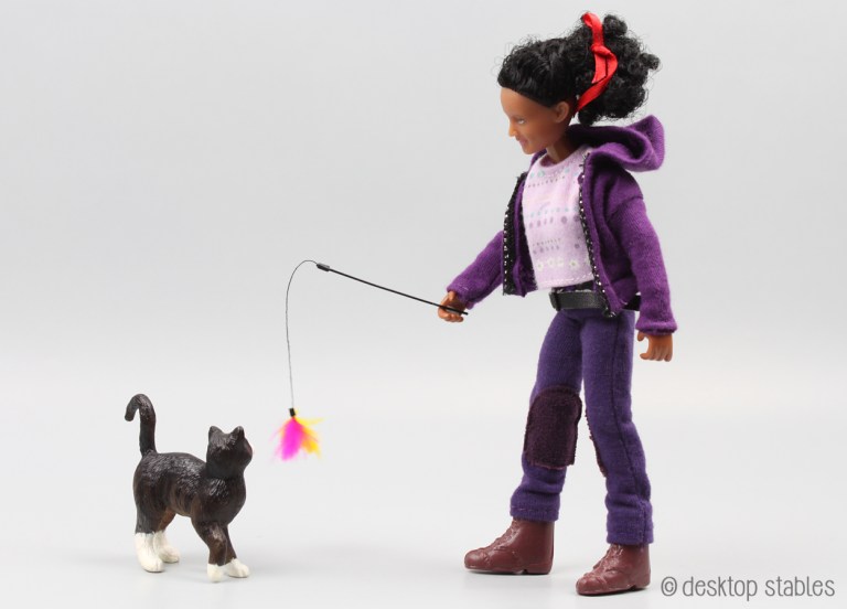 For Sale: Miniatures for cats + free printables! – Desktop Stables